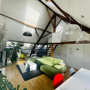 Spacious Loft In The Historical Centre Belgium
