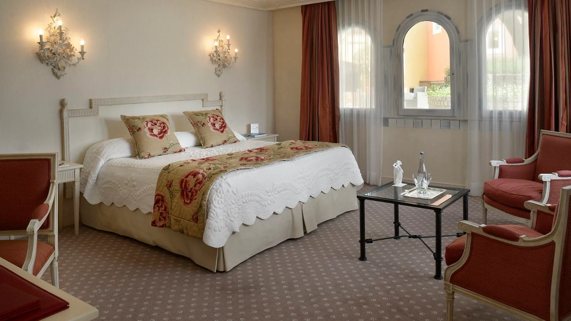 Hotel Byblos Saint-Tropez